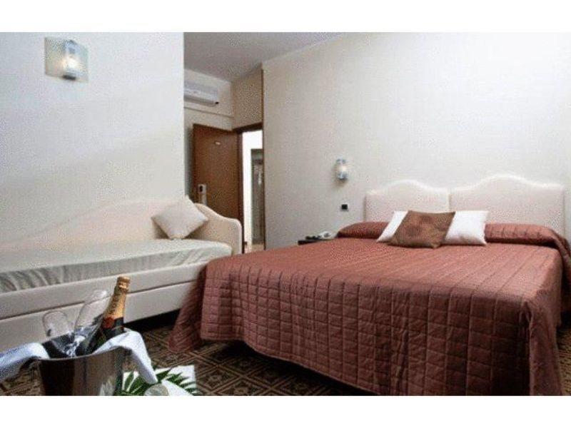 Hotel Welcome San Benedetto del Tronto Extérieur photo